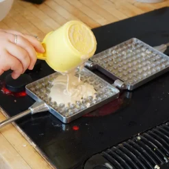 garrett-wade Aluminum Stove Top Waffle Maker Hot