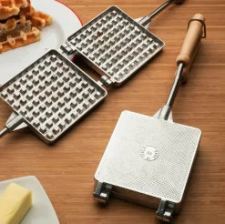 garrett-wade Aluminum Stove Top Waffle Maker Hot