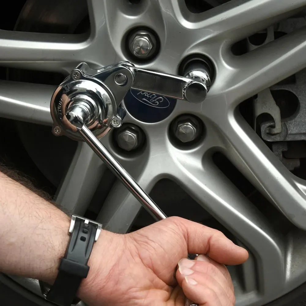 garrett-wade Geared Lug Nut Remover Discount