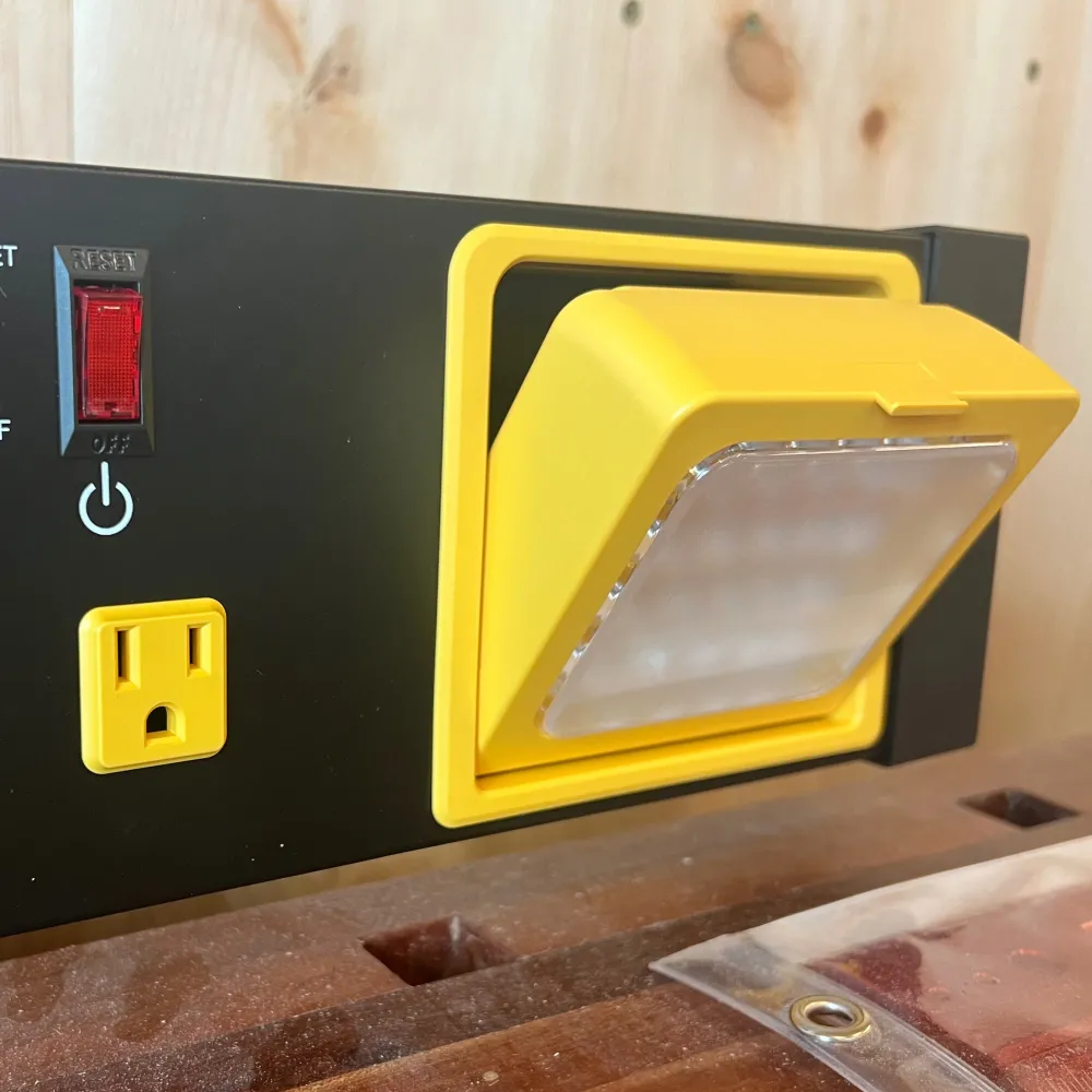 Garrett Wade Heavy Duty Metal Power Strip Clearance