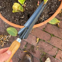 garrett-wade 4-in-1 Trowel & Weeder Outlet