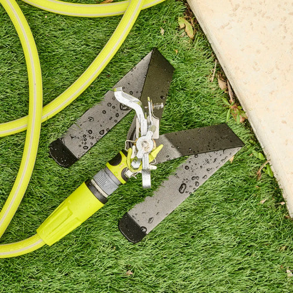 garrett-wade Italian-Made Wide-Area Sprinkler with Metal Sled