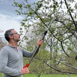 Garrett Wade Long Reach Pruner (Extends to 5 Feet) Best
