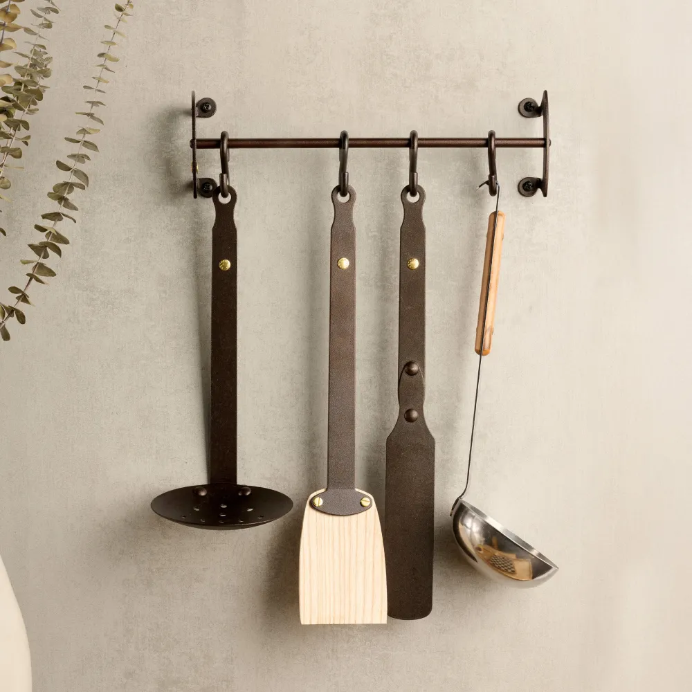 Garrett Wade Netherton Black Iron Utensil Rail