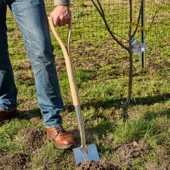 garrett-wade Old World Stainless Steel Shovel with Ash Handle Outlet