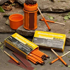 garrett-wade Waterproof Ribbed Case (Comes with 25 Stormproof Matches) Best