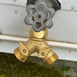 garrett-wade 2-Way Faucet Manifold Outlet